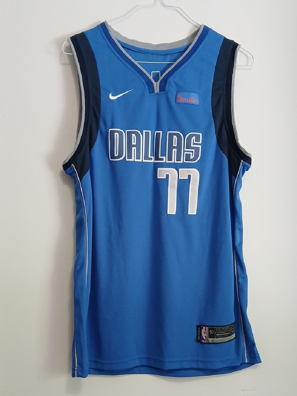 Nike Dallas Mavericks 2017-19 5miles Icon Jersey-Size 50-Luka Doncic #77 NBA